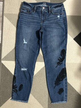 A.N.A Feather Embroidered Distressed Raw Hem Skinny Ankle Jeans Women's Size 2